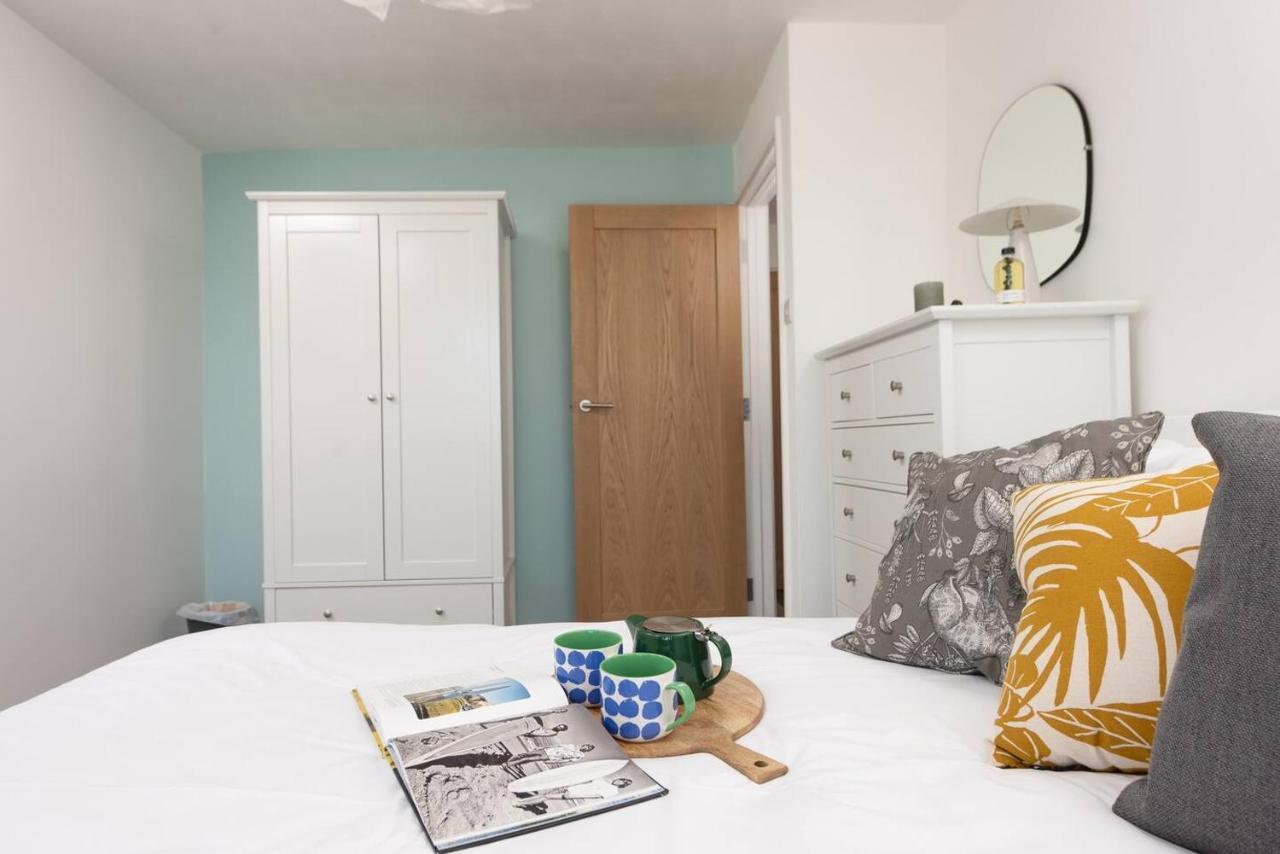 Quiet Family-friendly 250 Metres From Beach And Town Apartment *